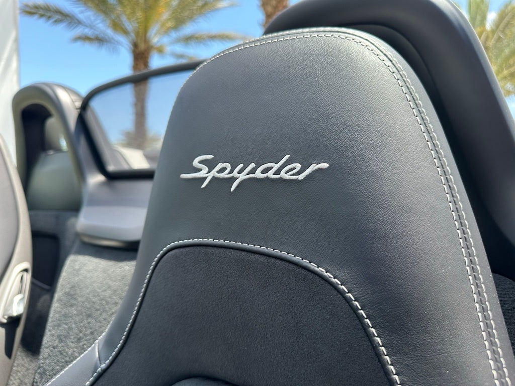 2022 Porsche 718 Spyder Roadster